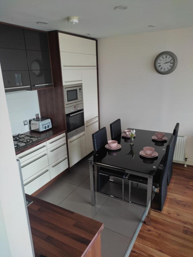 Benji & Milos Apartments Belfast Exterior foto